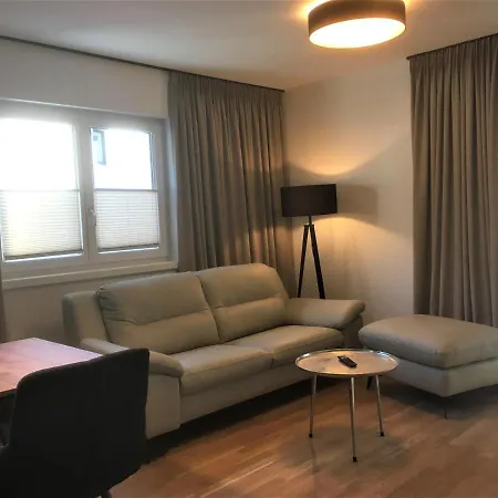 Monas * مايرهوفن